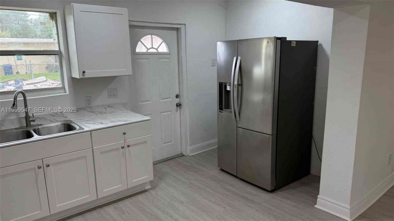 16221 E Bunche Park Dr, Miami Gardens, FL 33054 Photo