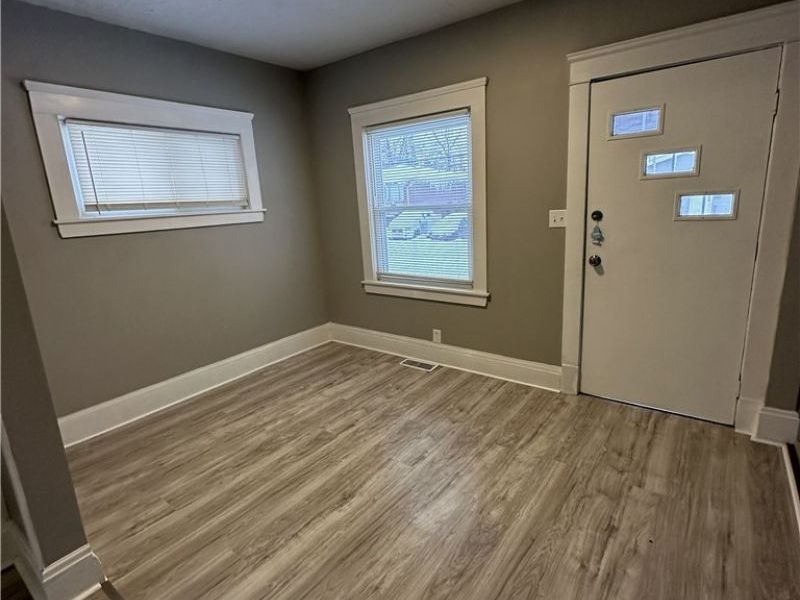 5303 Kohout Street, Maple Heights, OH 44137 Photo 4