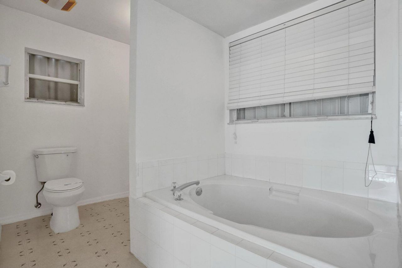 468 SW Prado Avenue, Port Saint Lucie, FL 34983 Photo