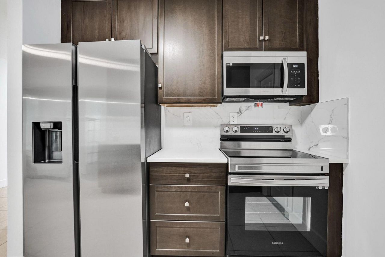 468 SW Prado Avenue, Port Saint Lucie, FL 34983 Photo