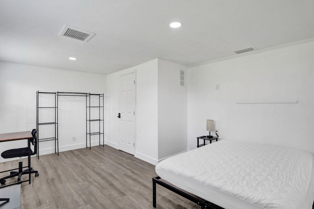 468 SW Prado Avenue, Port Saint Lucie, FL 34983 Photo