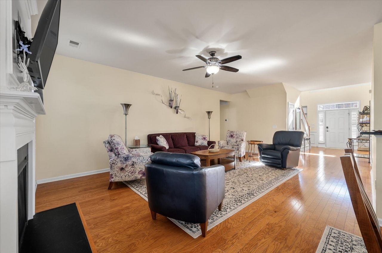 2258 Show Basket Way Photo 8