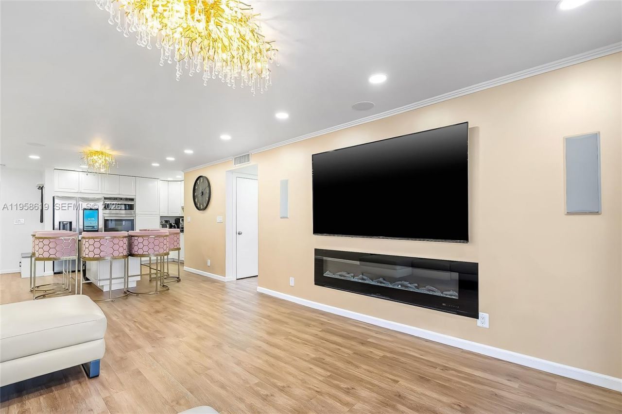 600 Three Islands Blvd , Unit 604, Hallandale Beach, FL 33009 Photo