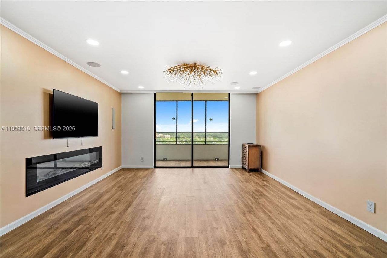 600 Three Islands Blvd, Unit 604, Hallandale Beach, FL 33009 Photo