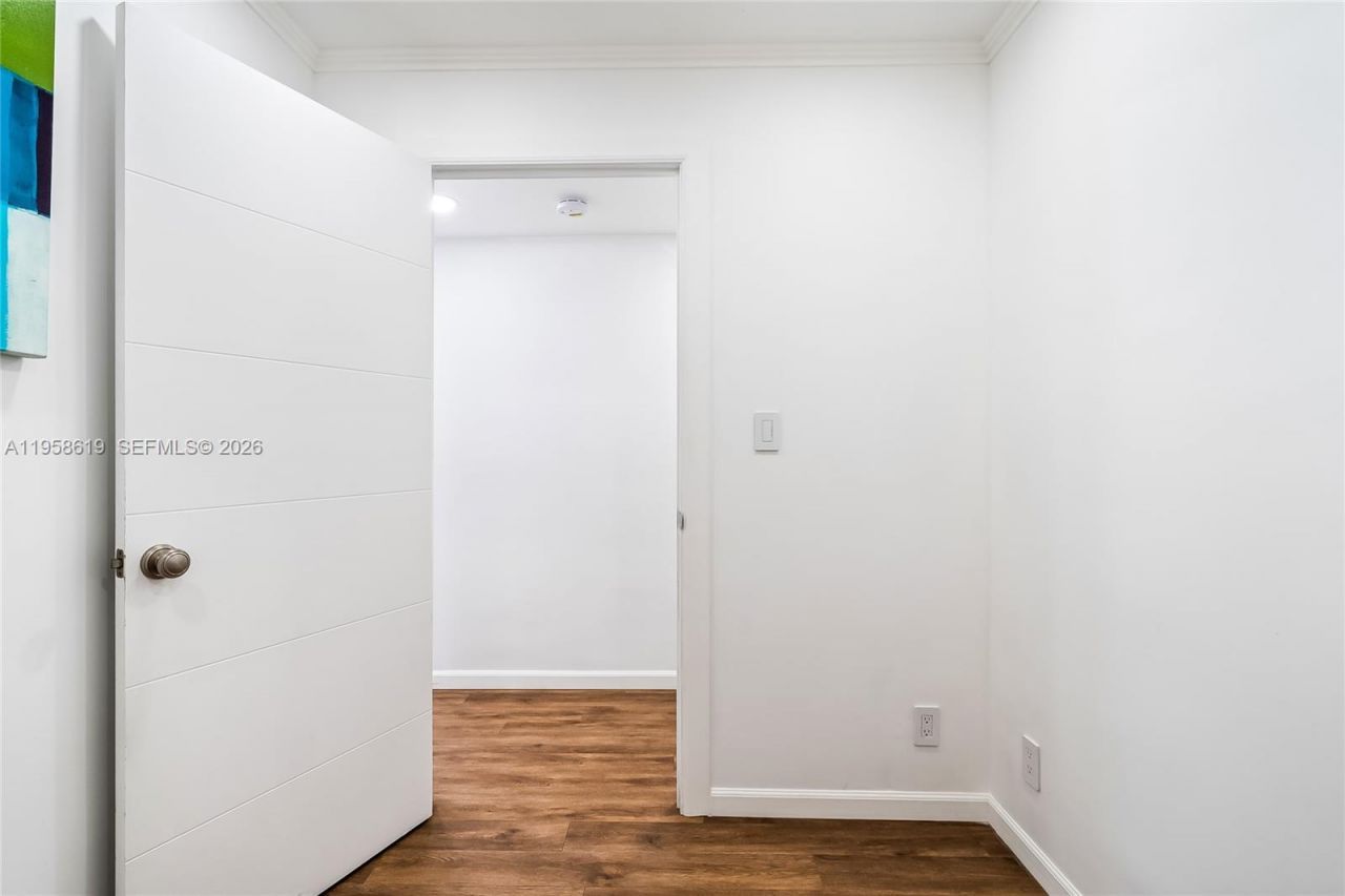 600 Three Islands Blvd, Unit 604, Hallandale Beach, FL 33009 Photo
