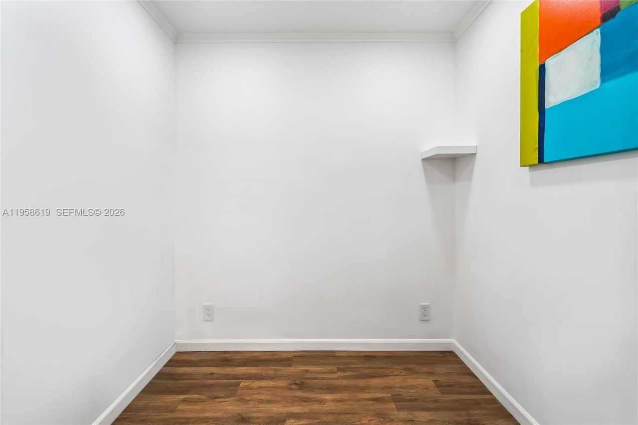 600 Three Islands Blvd, Unit 604, Hallandale Beach, FL 33009 Photo