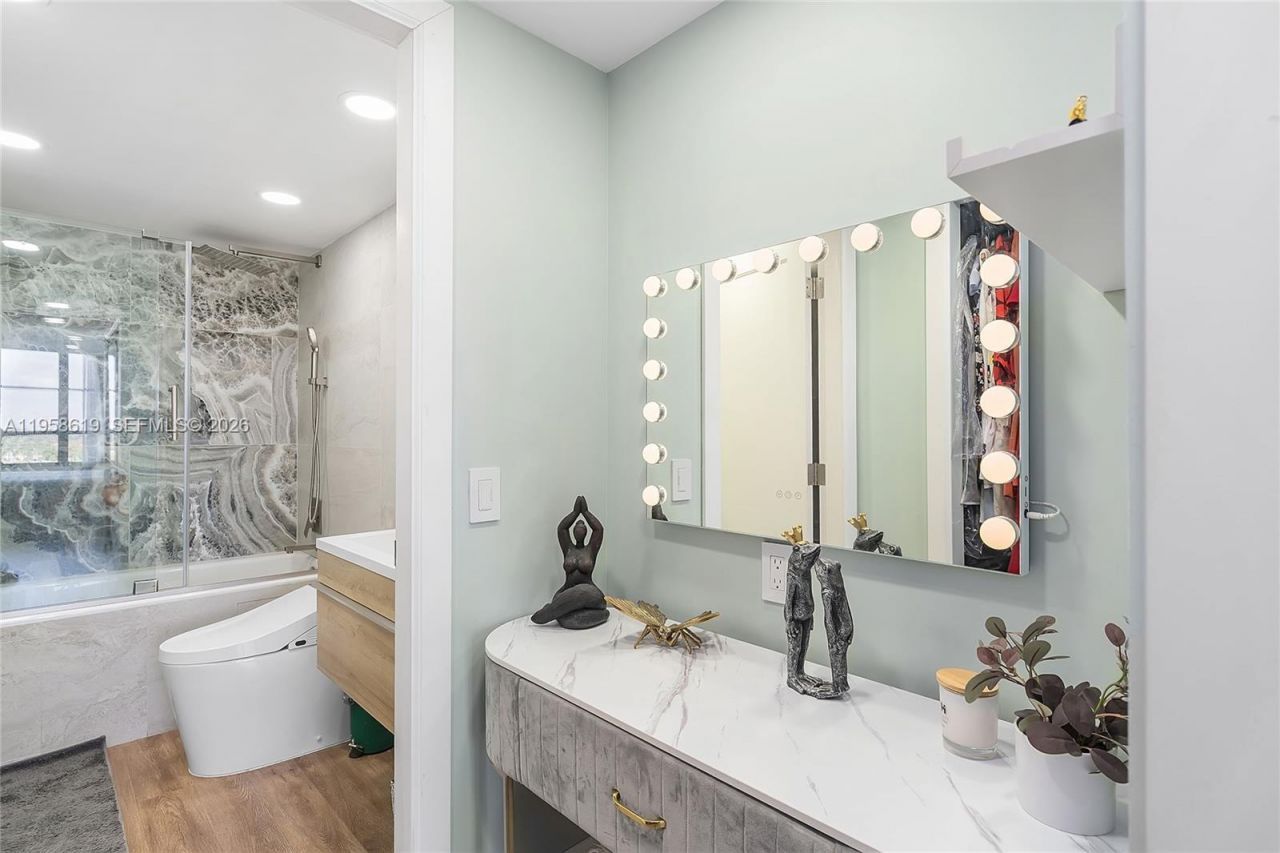 600 Three Islands Blvd , Unit 604, Hallandale Beach, FL 33009 Photo