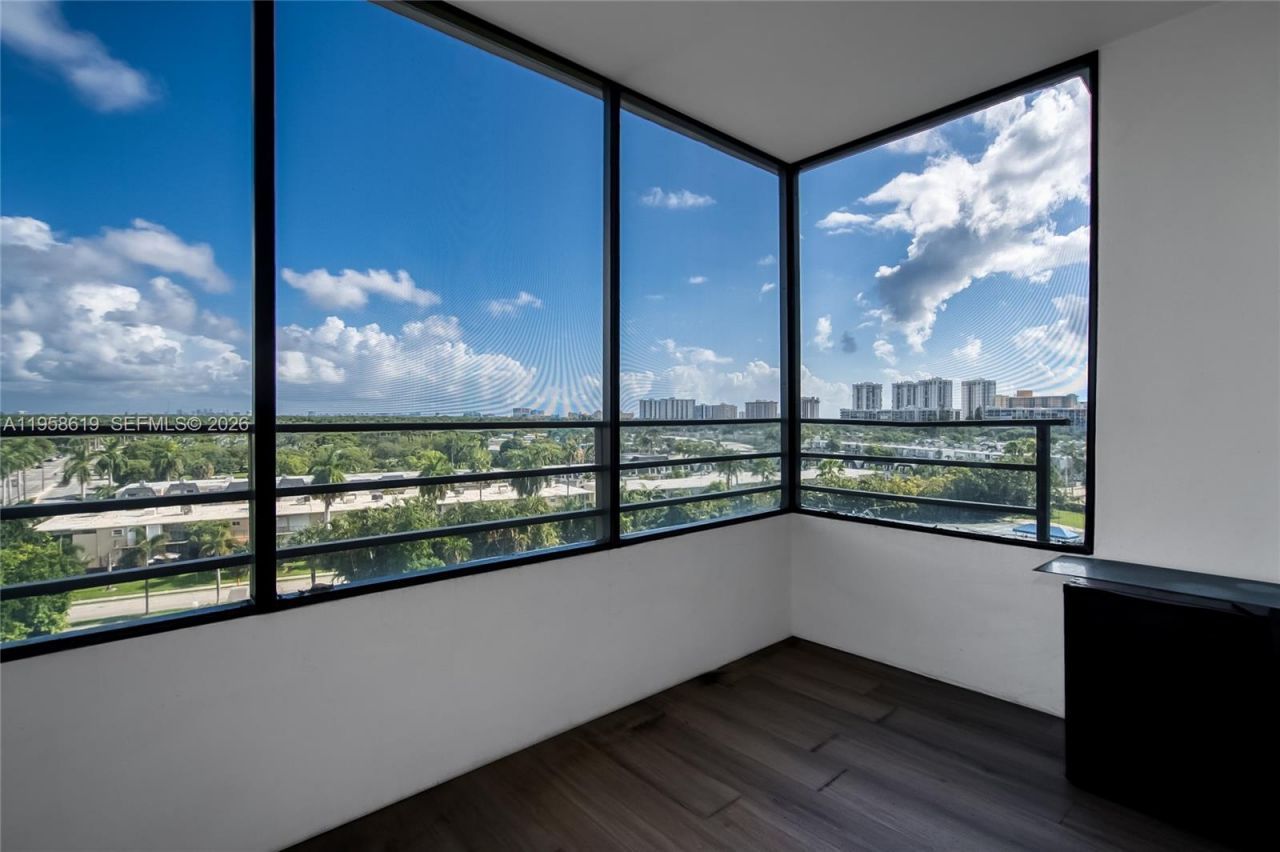 600 Three Islands Blvd, Unit 604, Hallandale Beach, FL 33009 Photo