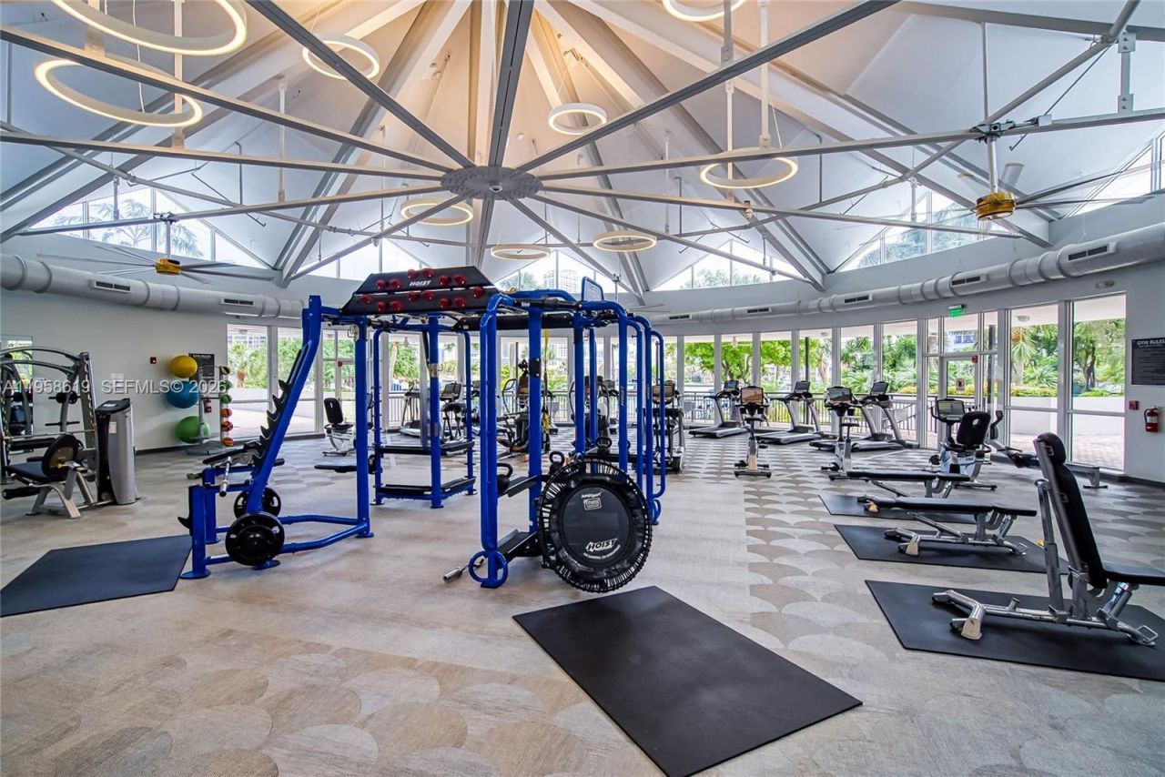 600 Three Islands Blvd, Unit 604, Hallandale Beach, FL 33009 Photo