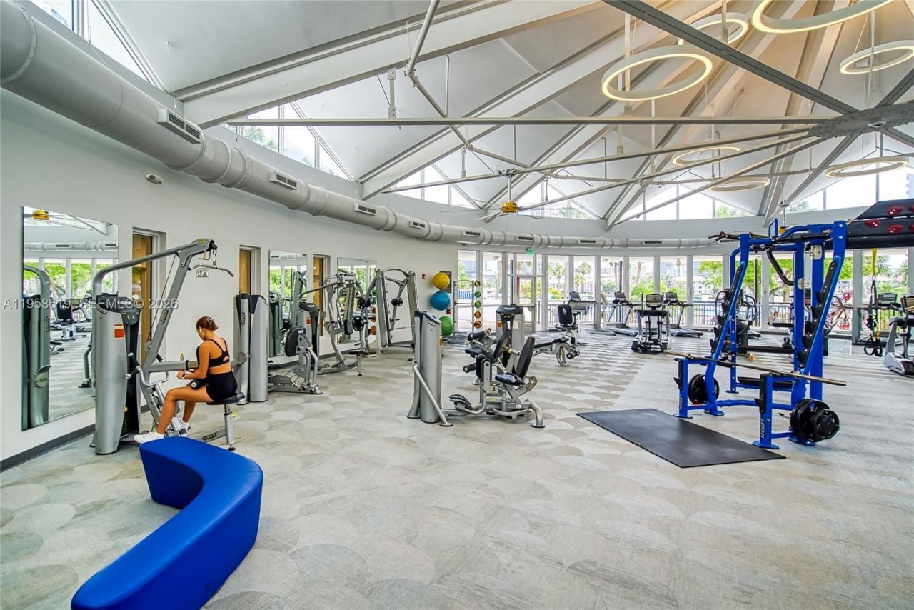 600 Three Islands Blvd, Unit 604, Hallandale Beach, FL 33009 Photo