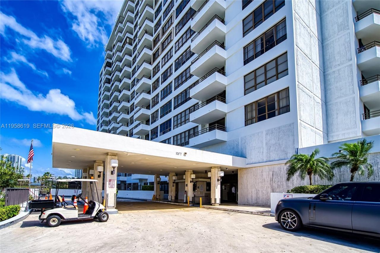 600 Three Islands Blvd, Unit 604, Hallandale Beach, FL 33009 Photo