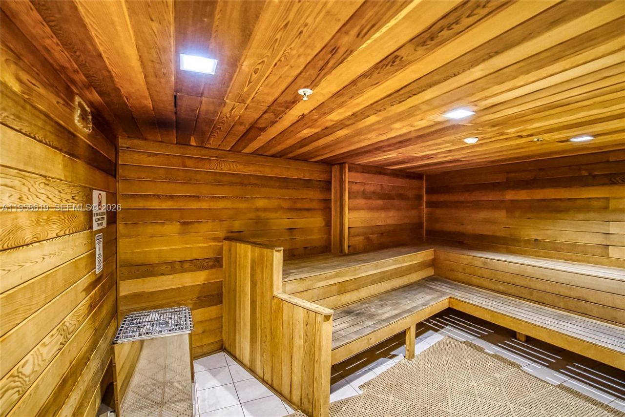 600 Three Islands Blvd , Unit 604, Hallandale Beach, FL 33009 Photo