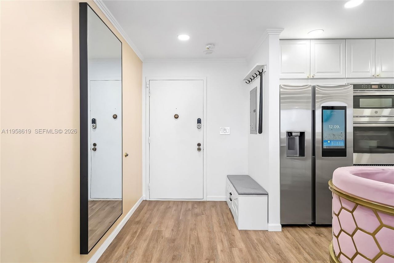 600 Three Islands Blvd , Unit 604, Hallandale Beach, FL 33009 Photo