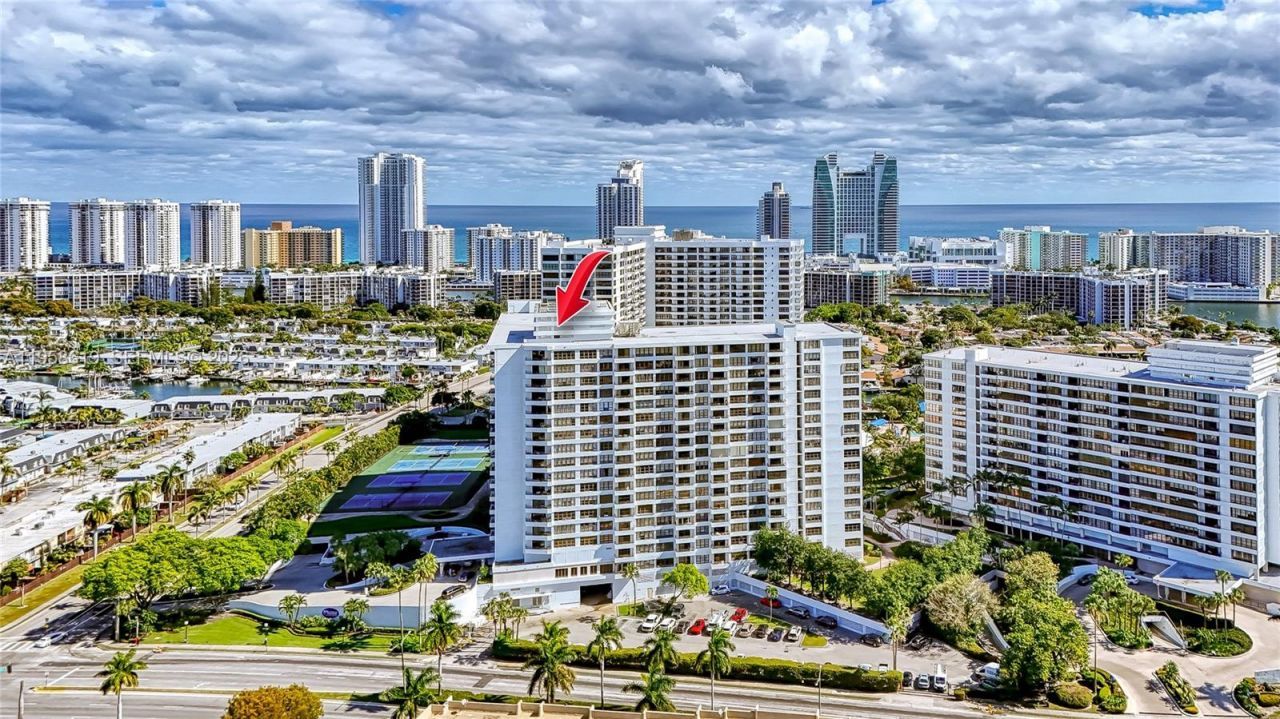 600 Three Islands Blvd, Unit 604, Hallandale Beach, FL 33009 Photo
