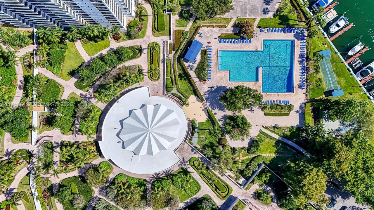 600 Three Islands Blvd , Unit 604, Hallandale Beach, FL 33009 Photo