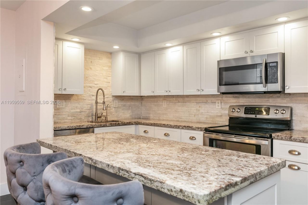 20291 NE 30th Ave, Unit PH-10, Aventura, FL 33180 Photo