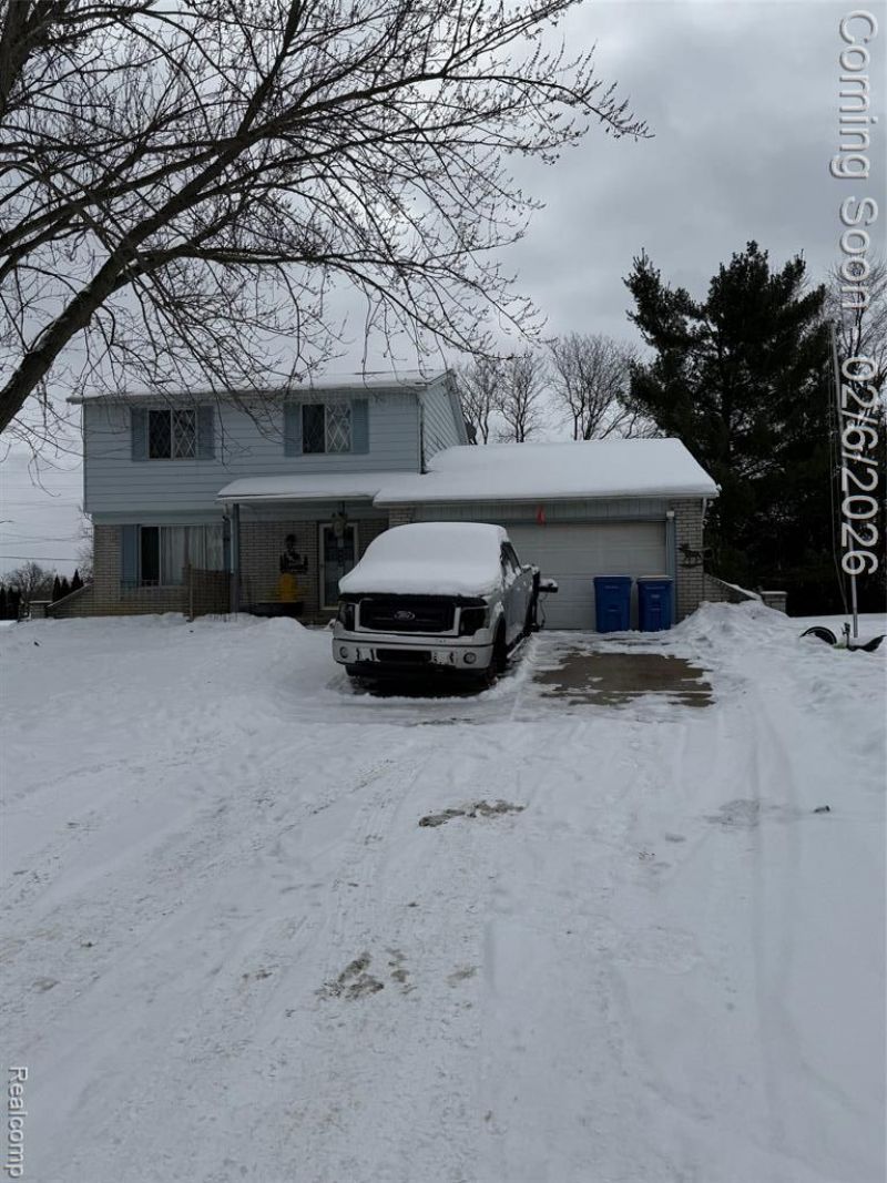 7731 Pleasant Manor Drive, Waterford Township, MI 48327 Main Photo