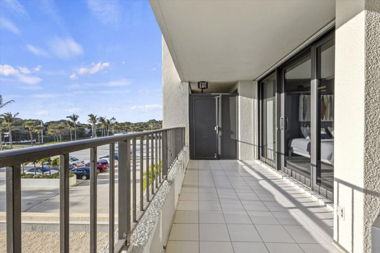 8750 S Ocean Drive, Unit 334, Jensen Beach, FL 34957 Photo