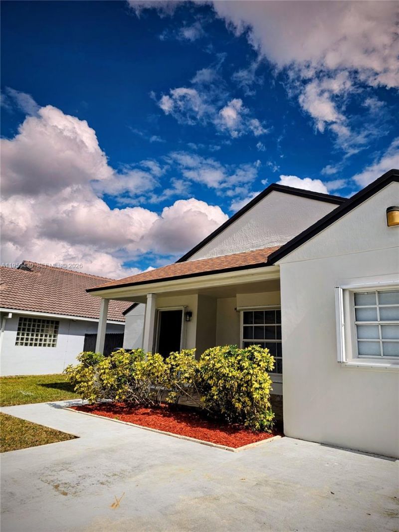 15581 SW 144th Ct, Miami, FL 33177 Photo