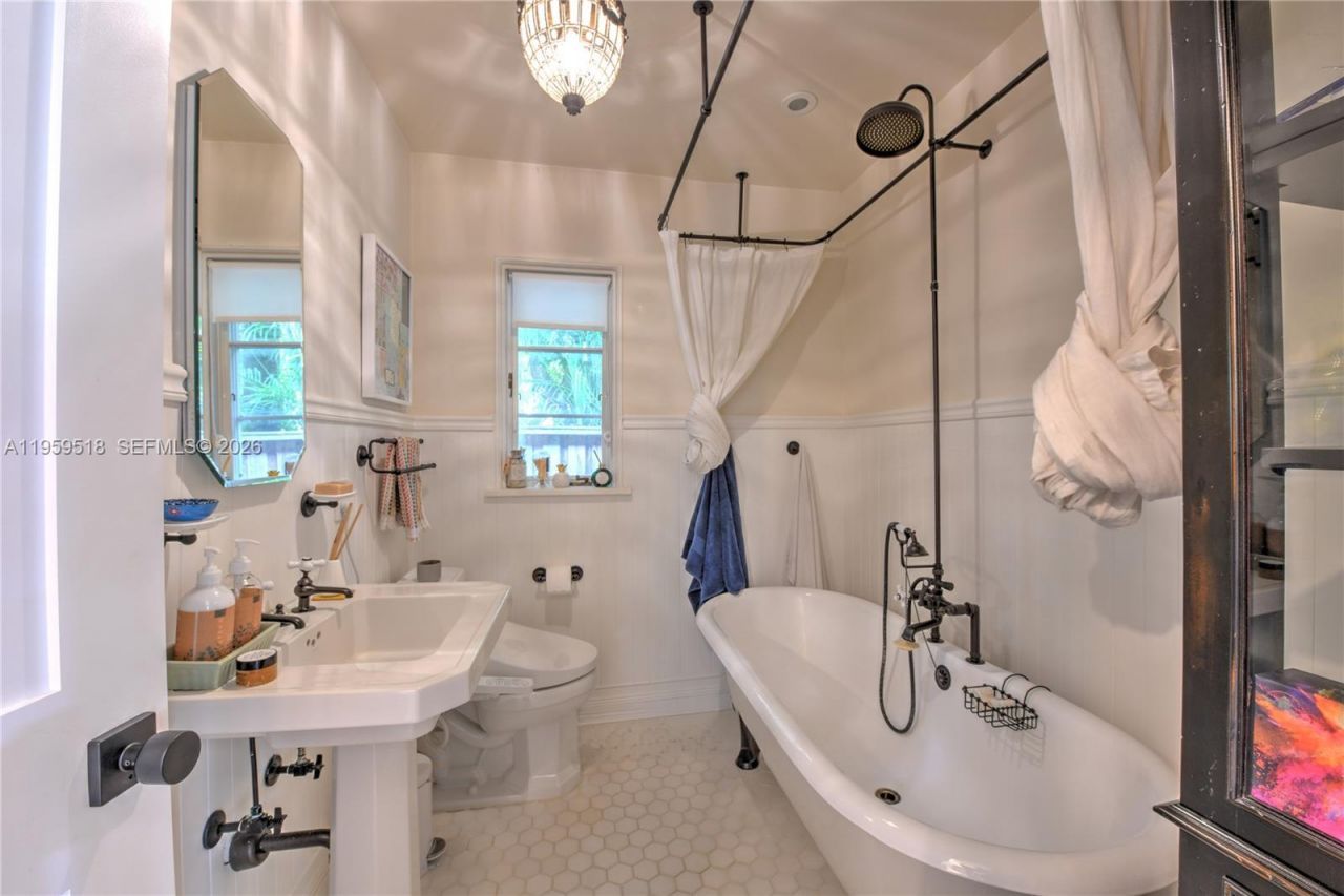 110 N 16th Ave, Hollywood, FL 33020 Photo