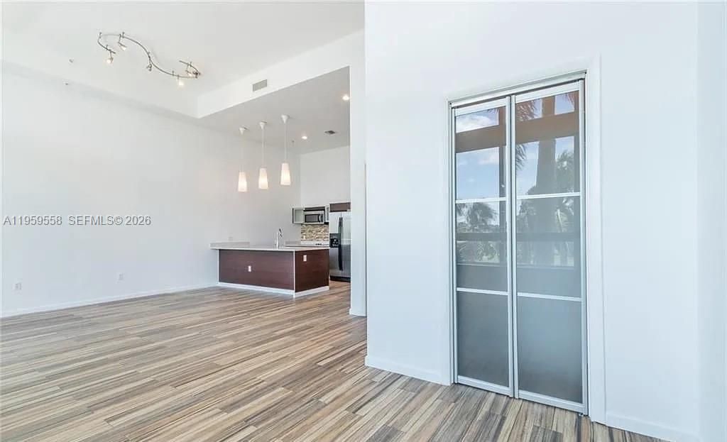 1900 N Bayshore Dr, Unit 506, Miami, FL 33132 Photo