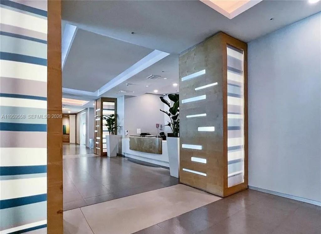 1900 N Bayshore Dr, Unit 506, Miami, FL 33132 Photo