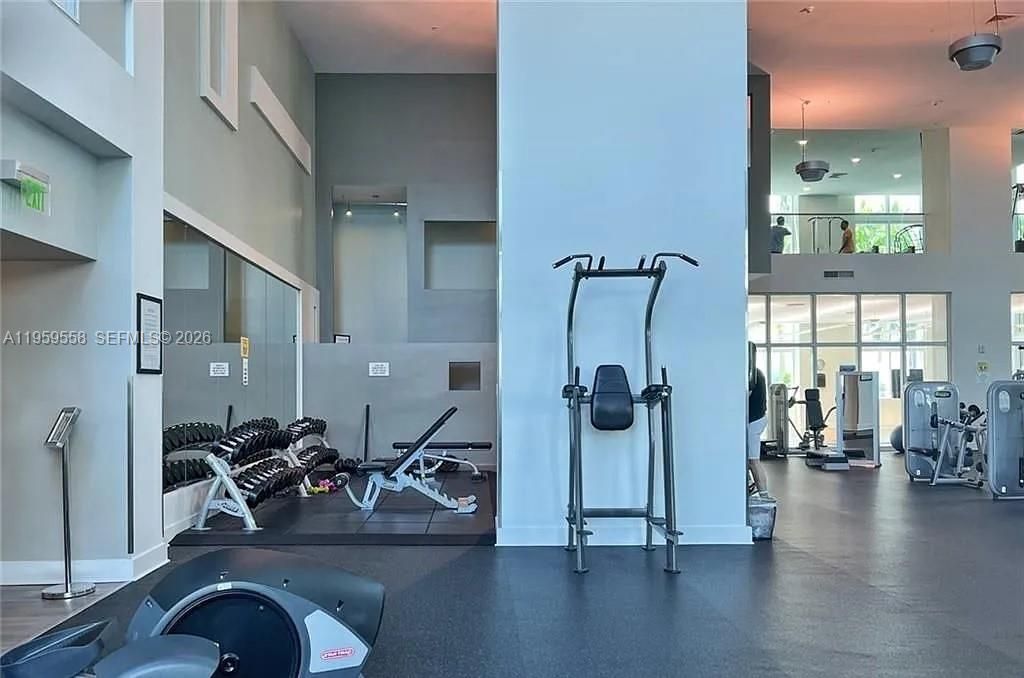 1900 N Bayshore Dr, Unit 506, Miami, FL 33132 Photo