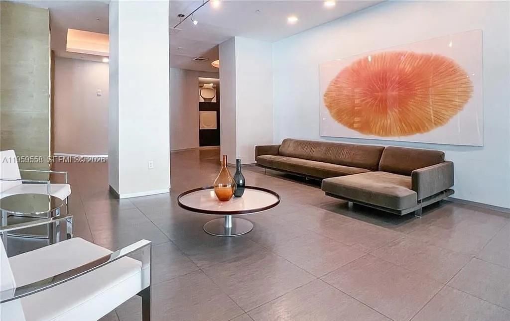 1900 N Bayshore Dr, Unit 506, Miami, FL 33132 Photo