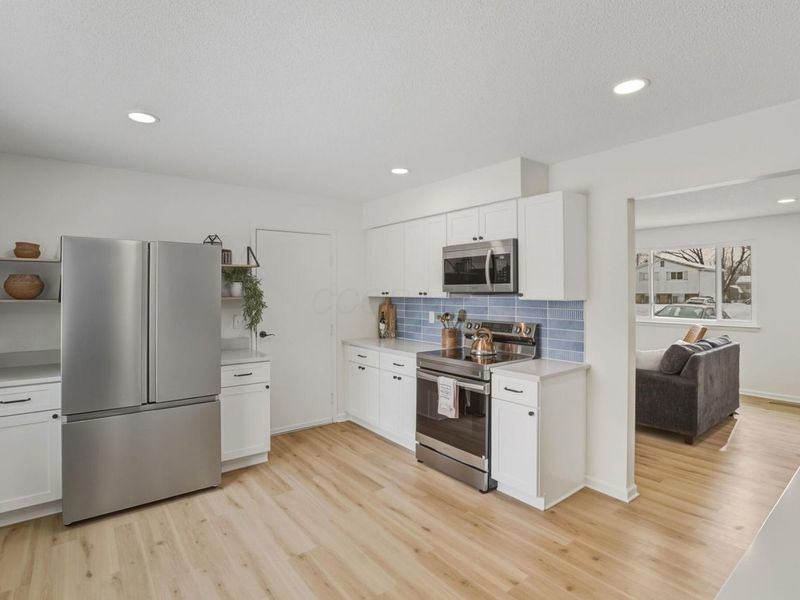 5278 Glenbriar Court, Columbus, OH 43232 Photo 10