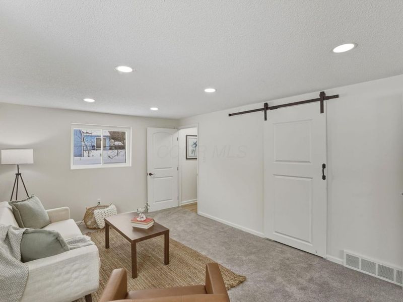 5278 Glenbriar Court, Columbus, OH 43232 Photo 18