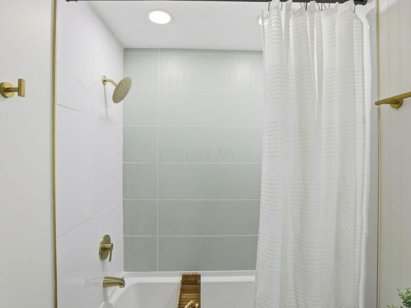 5278 Glenbriar Court, Columbus, OH 43232 Photo 30