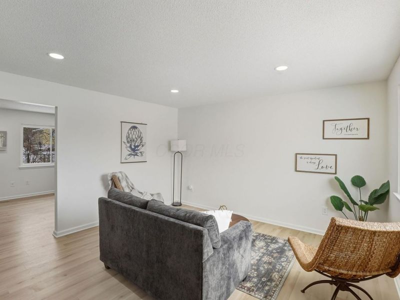 5278 Glenbriar Court, Columbus, OH 43232 Photo 4