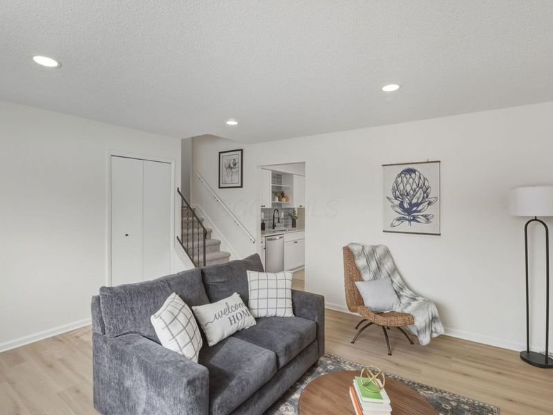 5278 Glenbriar Court, Columbus, OH 43232 Photo 7