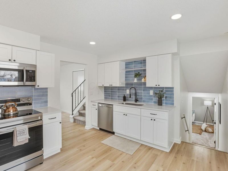 5278 Glenbriar Court, Columbus, OH 43232 Photo 8