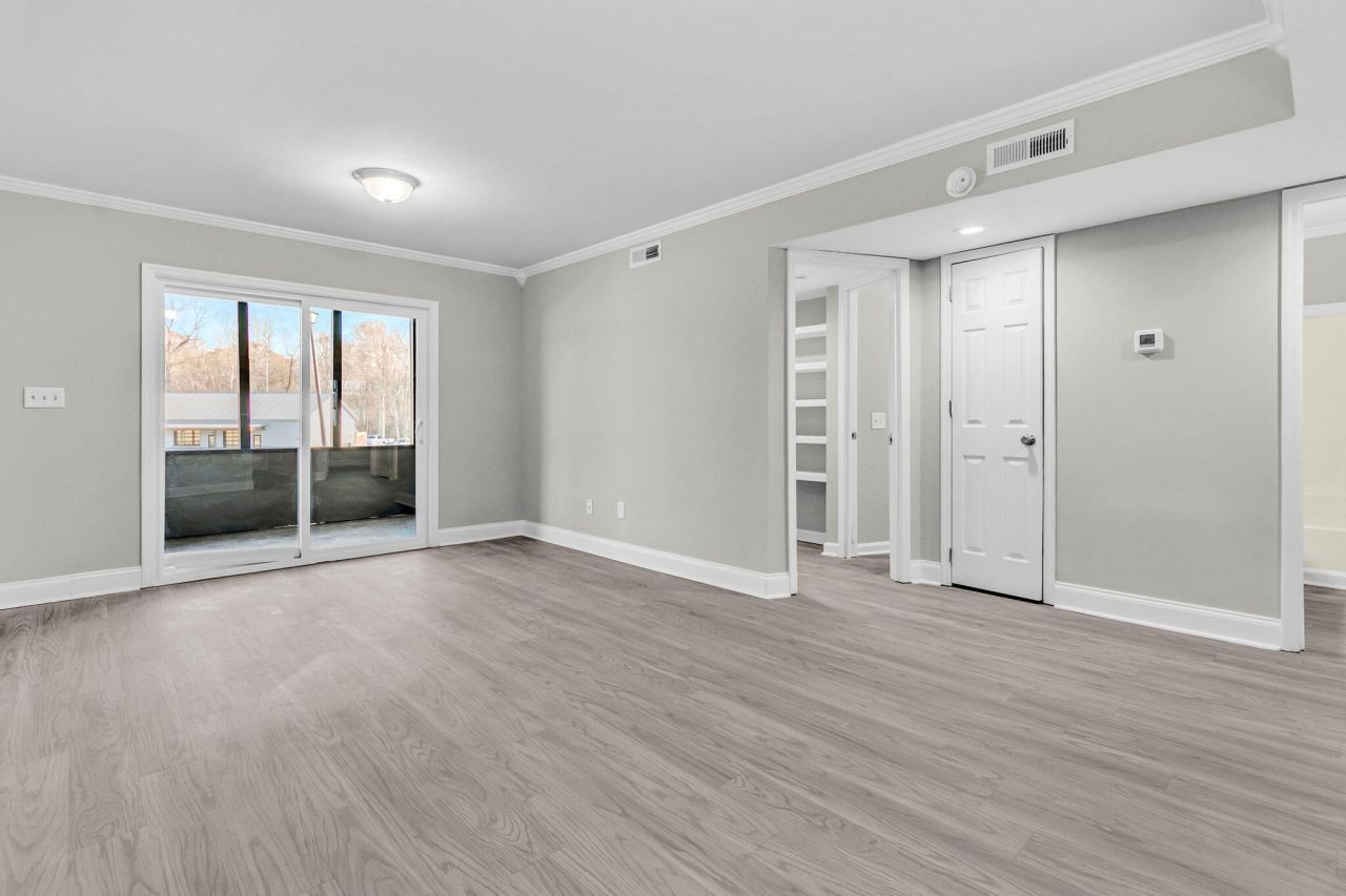 1402 Tailrace Drive Photo 10