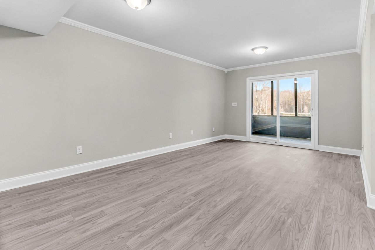 1402 Tailrace Drive Photo 8