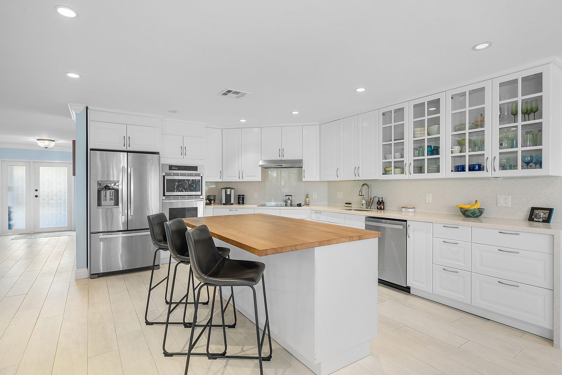 413 S Country Club Drive, Atlantis, FL 33462 Photo