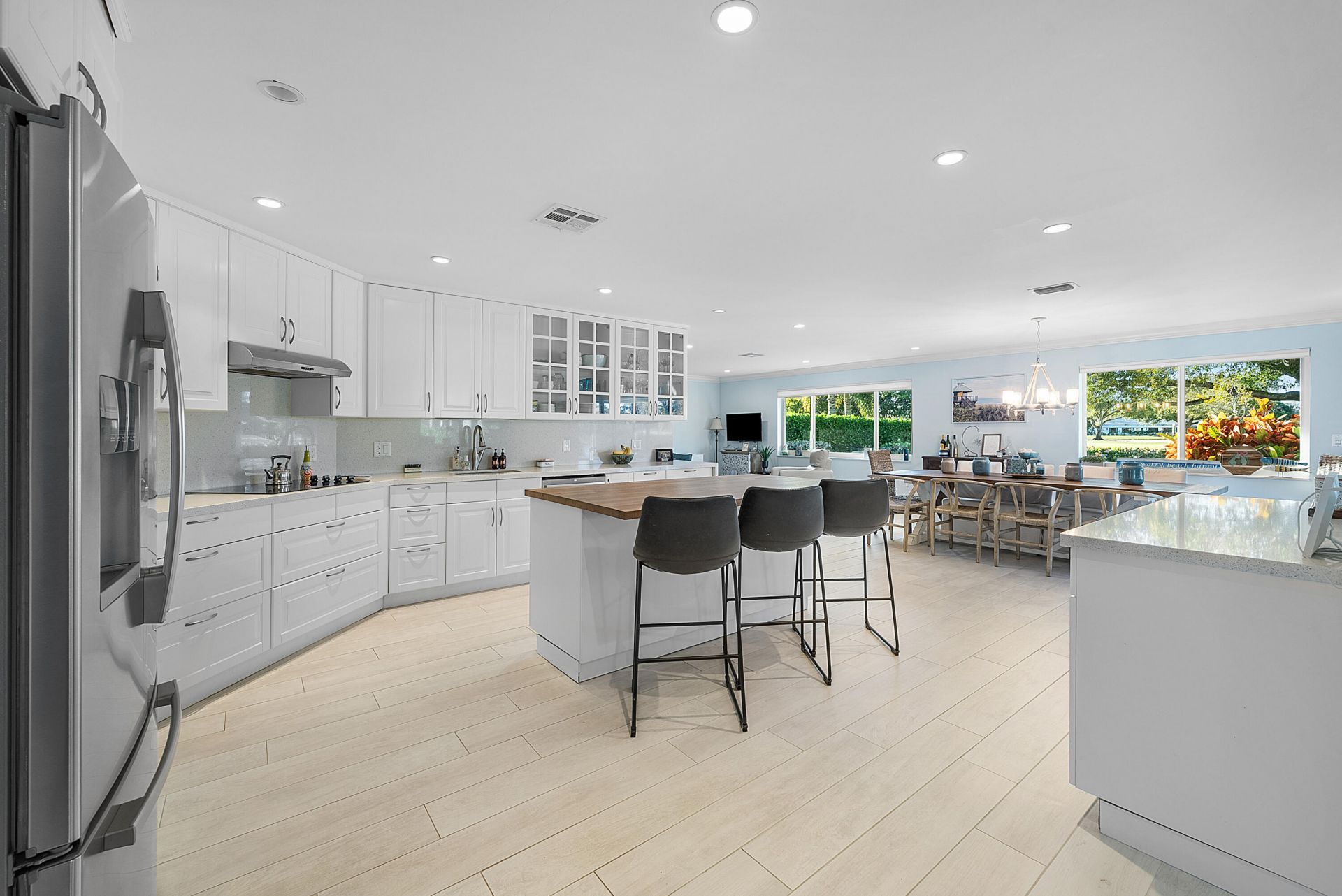 413 S Country Club Drive, Atlantis, FL 33462 Photo