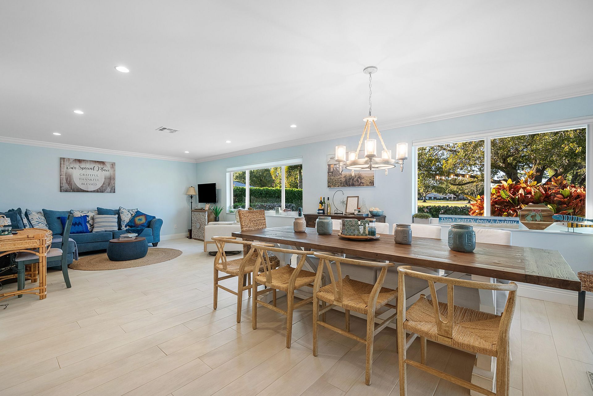 413 S Country Club Drive, Atlantis, FL 33462 Photo