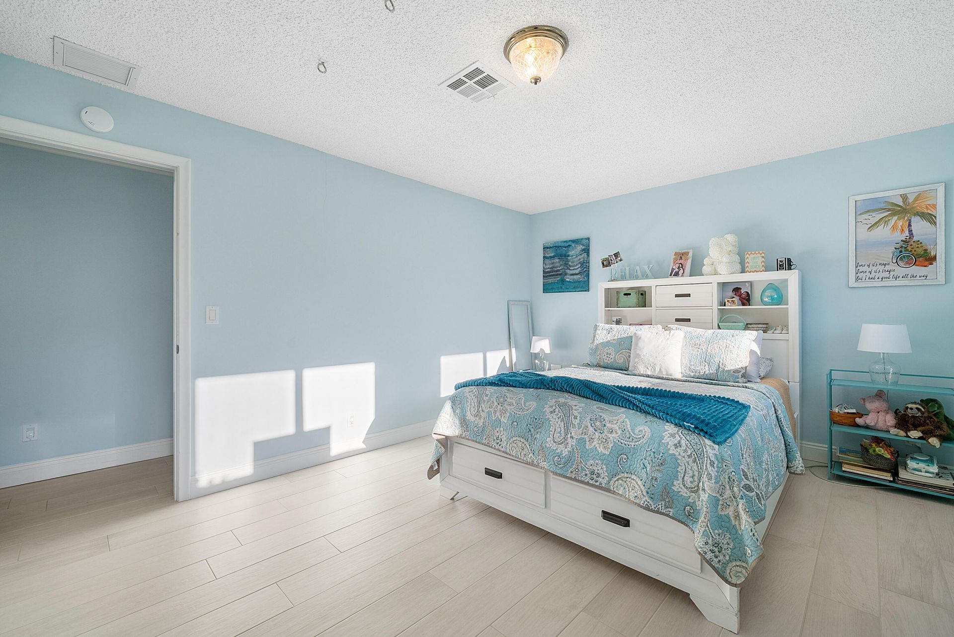 413 S Country Club Drive, Atlantis, FL 33462 Photo