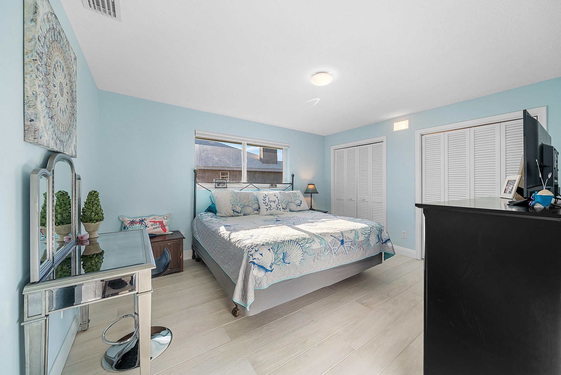 413 S Country Club Drive, Atlantis, FL 33462 Photo