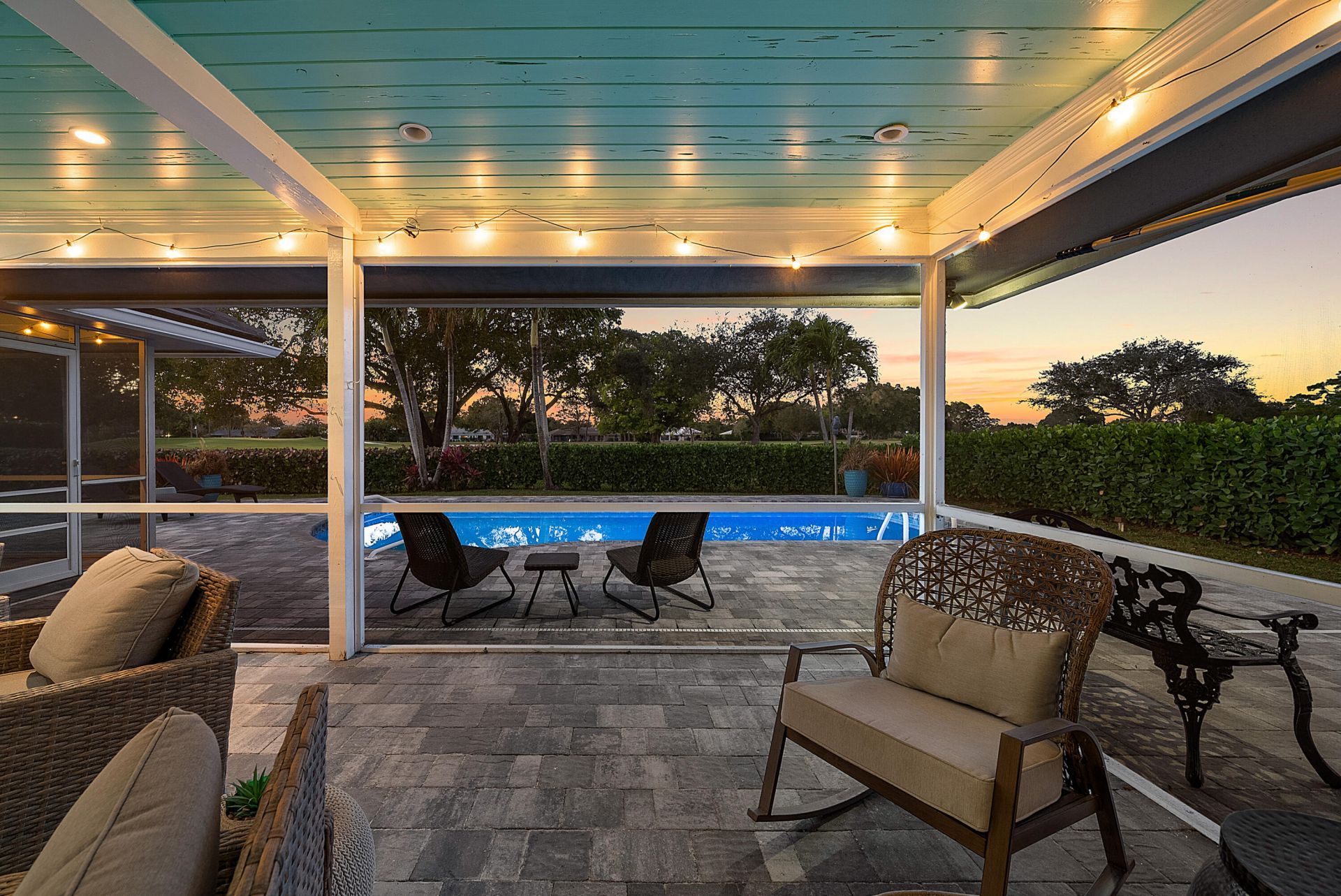 413 S Country Club Drive, Atlantis, FL 33462 Photo