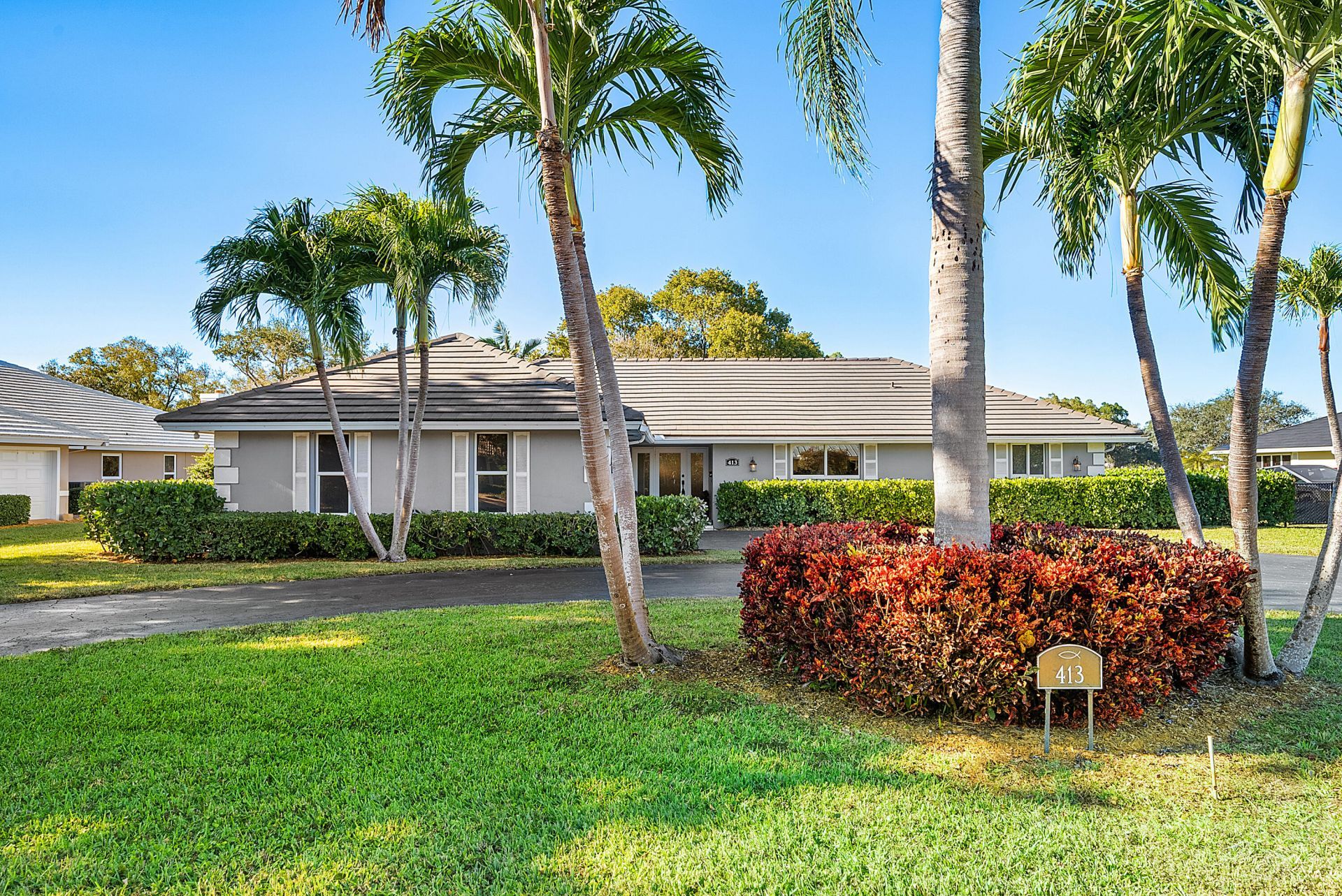 413 S Country Club Drive, Atlantis, FL 33462 Photo