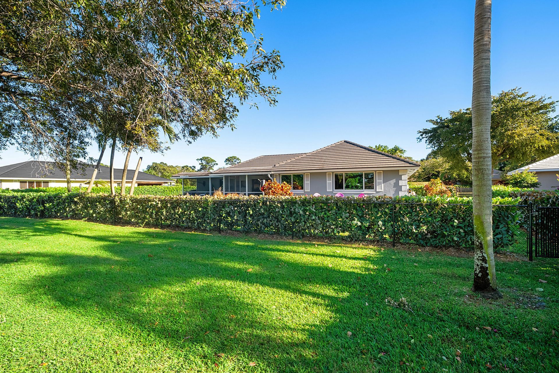 413 S Country Club Drive, Atlantis, FL 33462 Photo