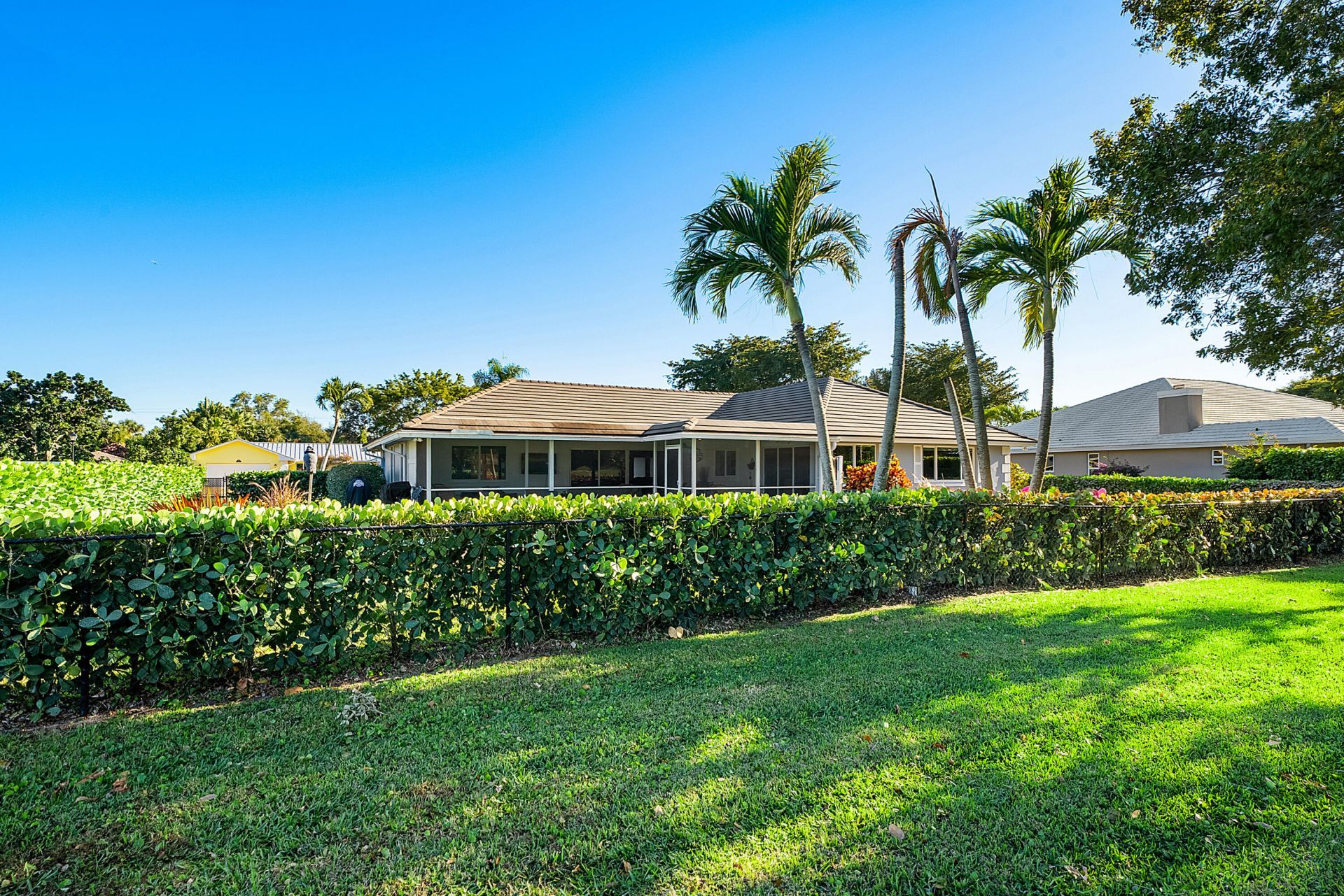 413 S Country Club Drive, Atlantis, FL 33462 Photo