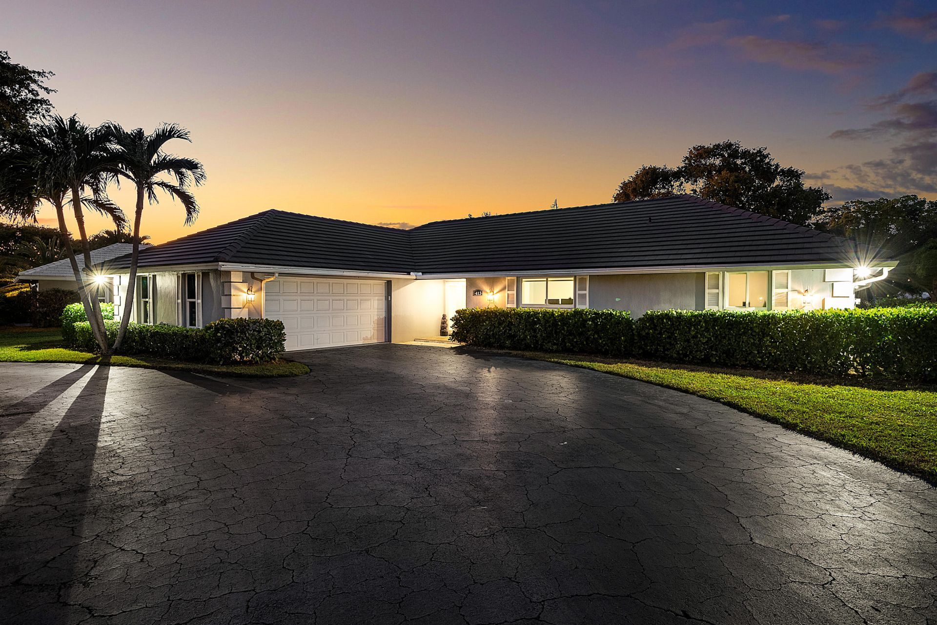 413 S Country Club Drive, Atlantis, FL 33462 Photo