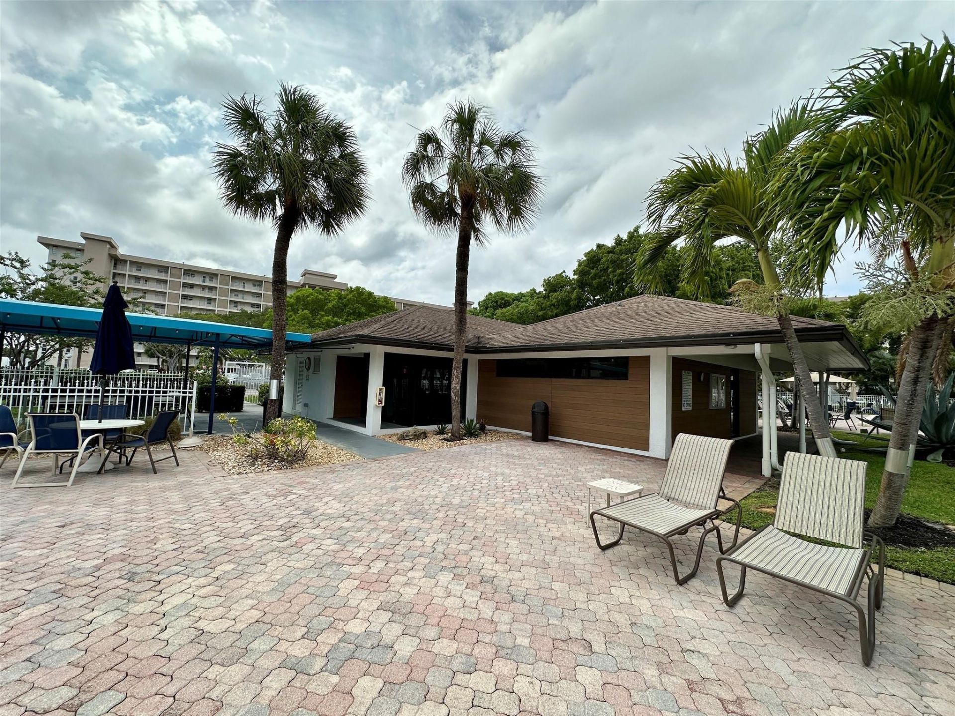 2671 S Course Drive, Unit 802, Pompano Beach, FL 33069 Photo