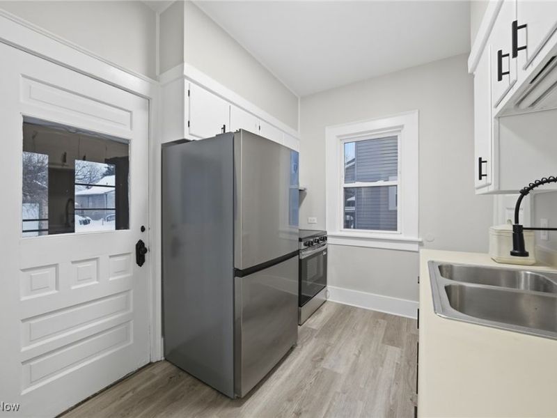 1037 Pitkin Avenue, Akron, OH 44310 Photo 27