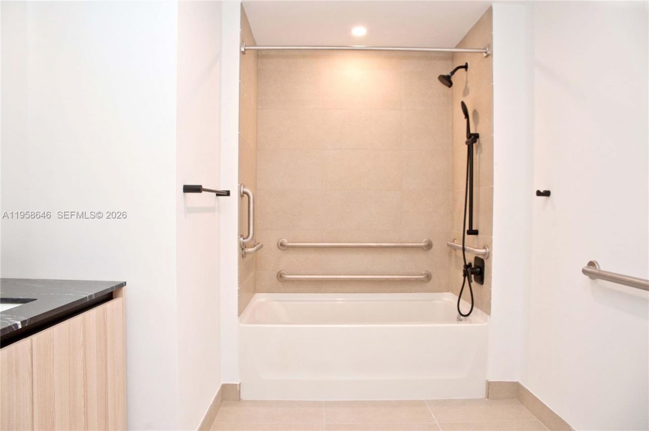 225 N Miami Ave, Unit 2508, Miami, FL 33128 Photo