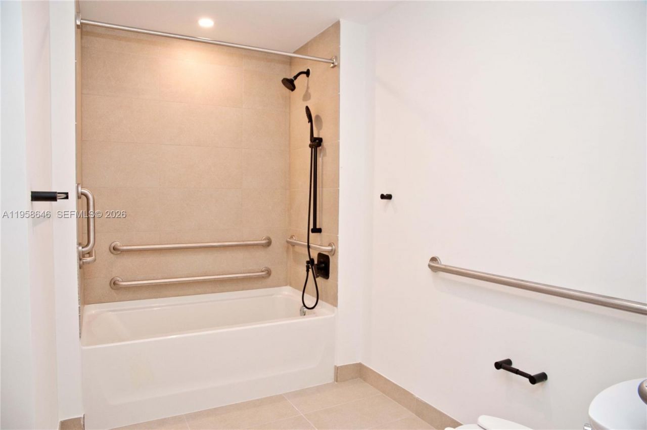 225 N Miami Ave, Unit 2508, Miami, FL 33128 Photo